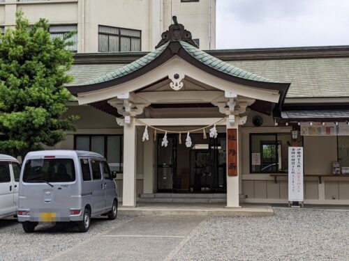 金神社社務所入り口