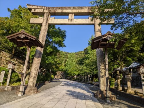 伊奈波神社一の鳥居